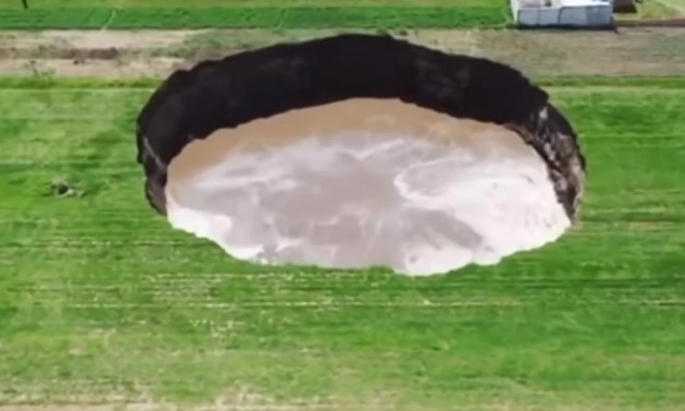 Μεξικό: ''Άνοιξε'' η Γη και απειλεί να ''καταπιεί'' σπίτια (βίντεο)